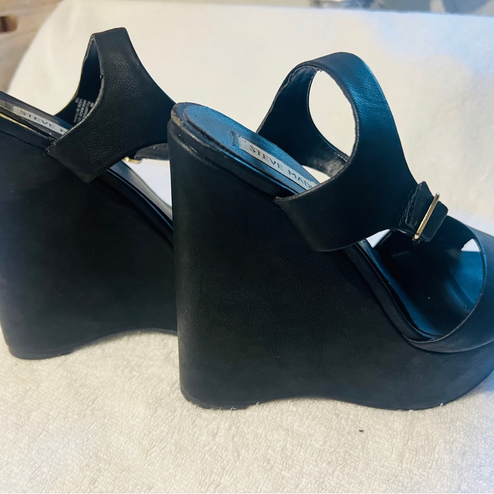 Steve Madden Black Wedge Sandals